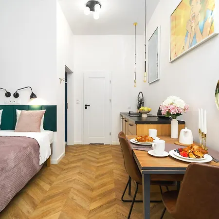 Urban - Great Location - Center - Zabkowska B * Warschau